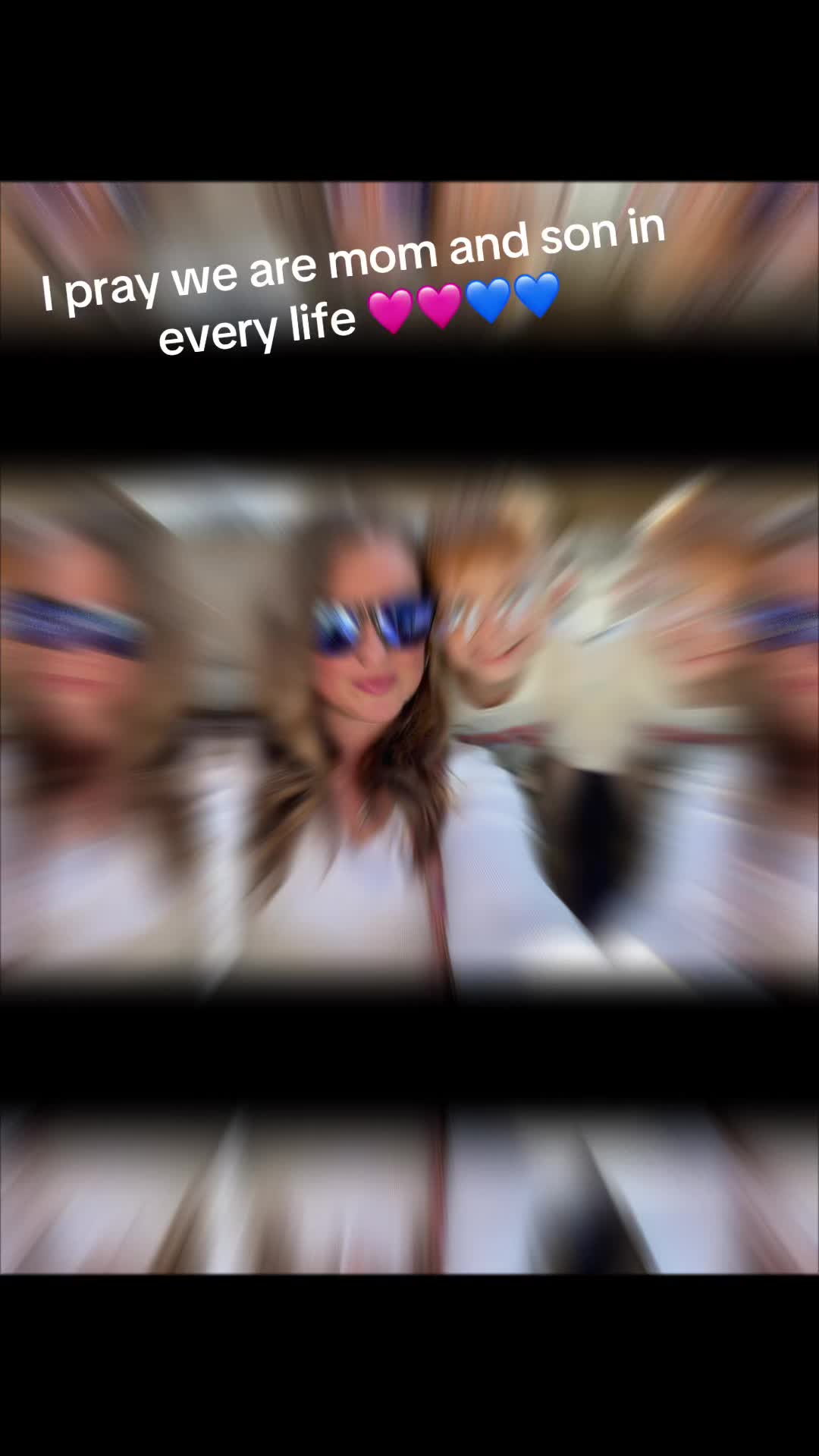 @JoanieLynn
