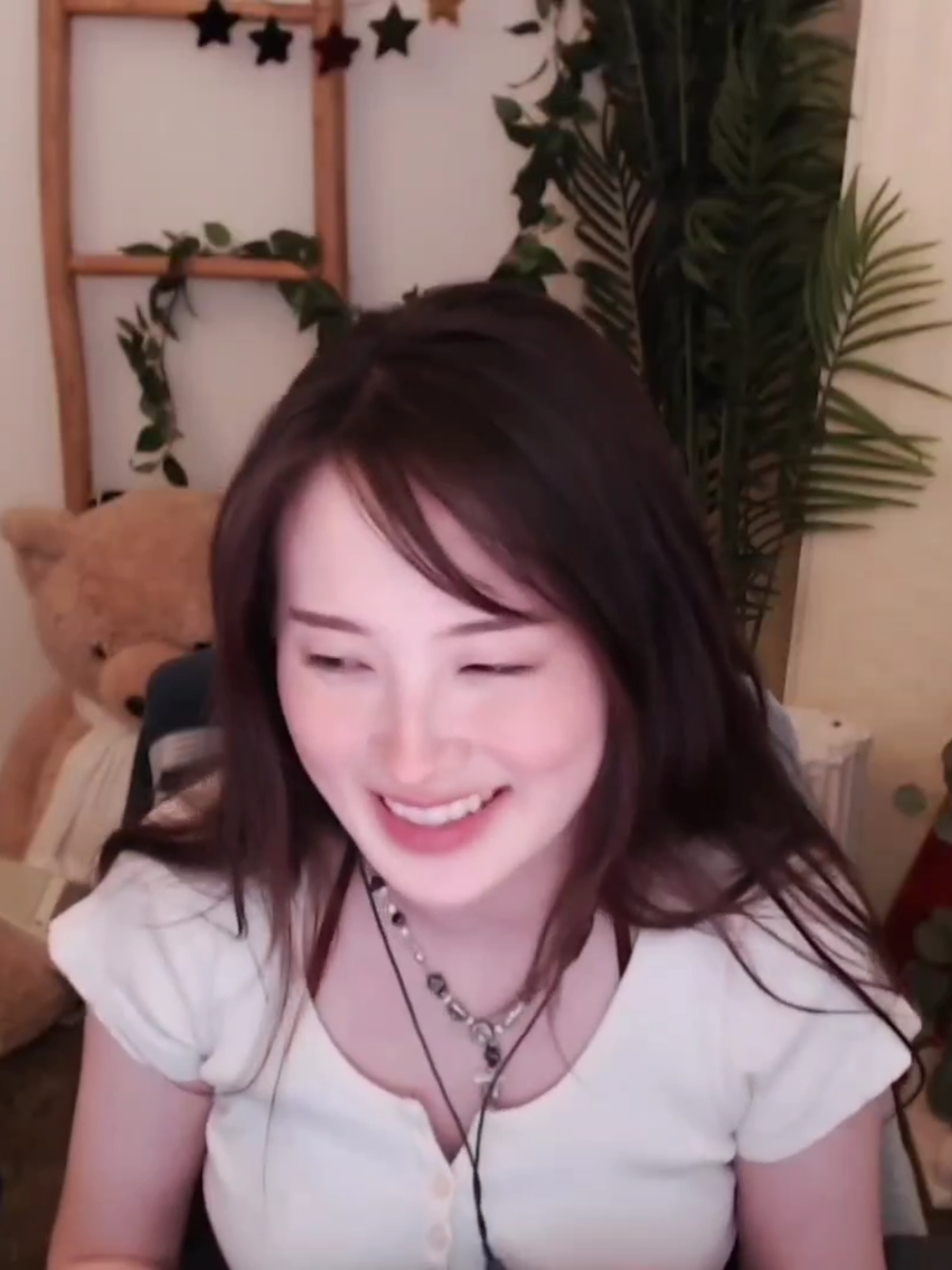 @&sub;&sub;  ◞ ） 𝙻ouie!