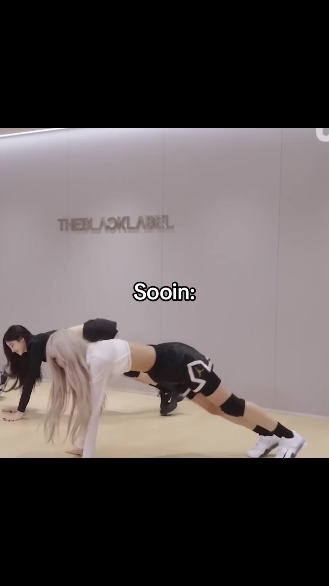 @s | ᴄʜᴀᴛଓ