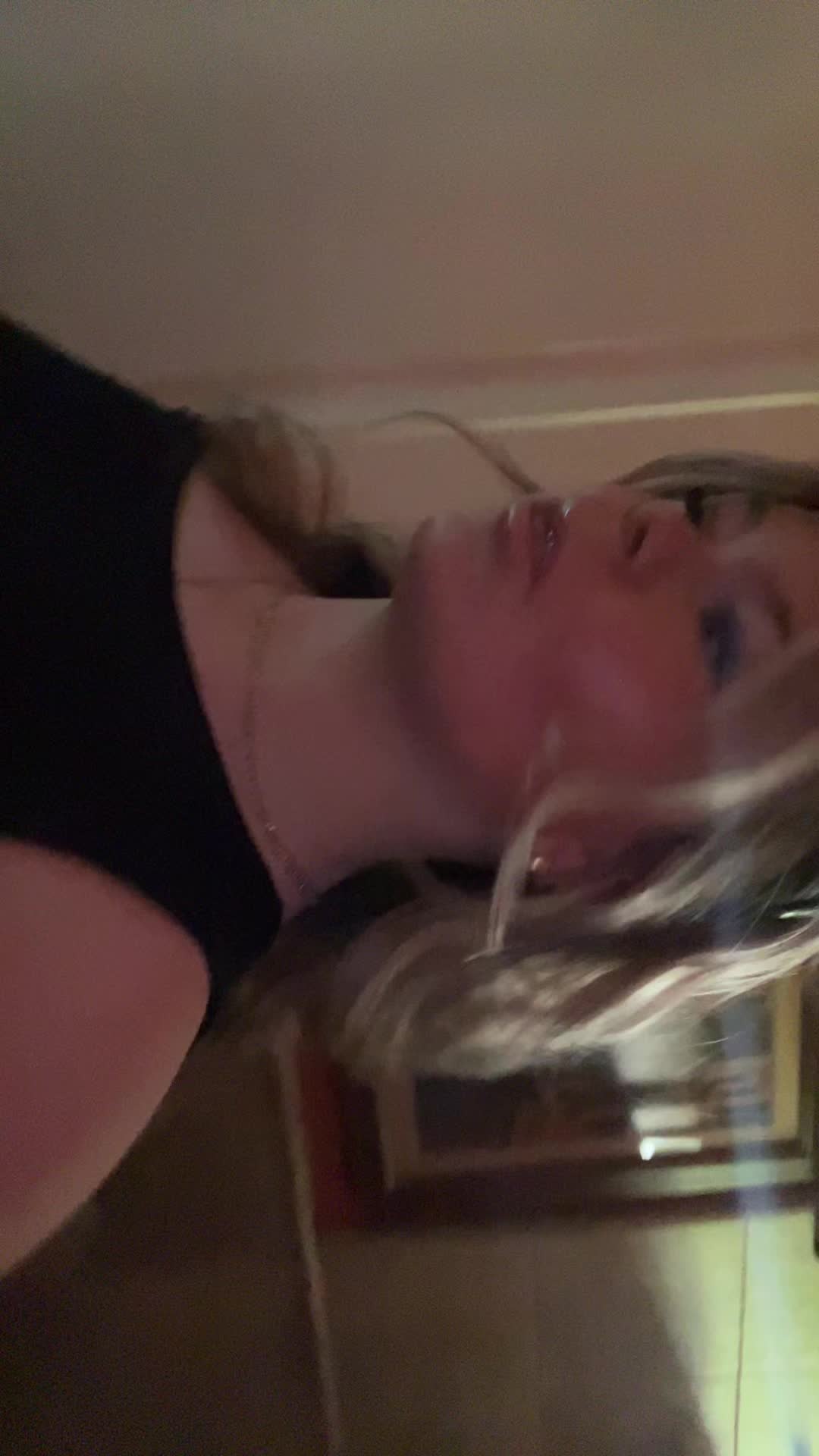 @urluv.capri