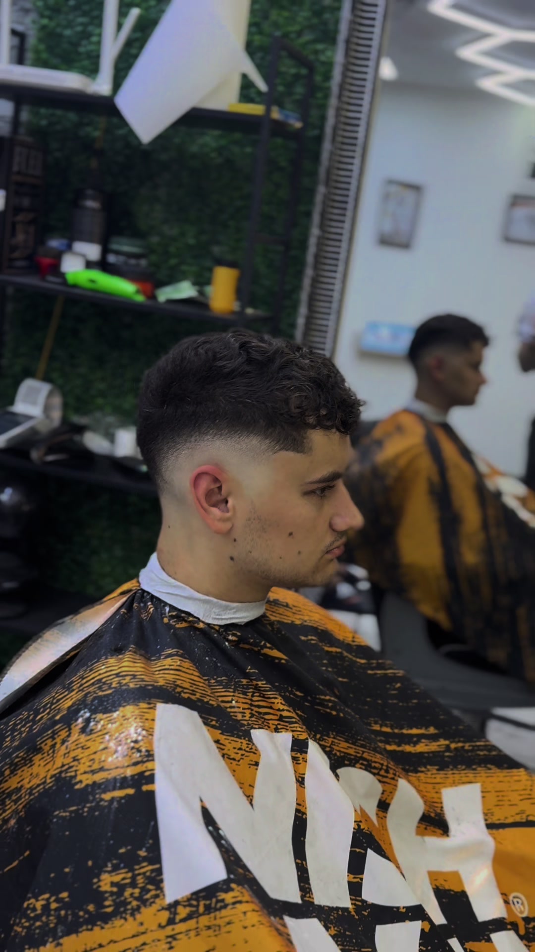 @FRESH BARBERSHOP