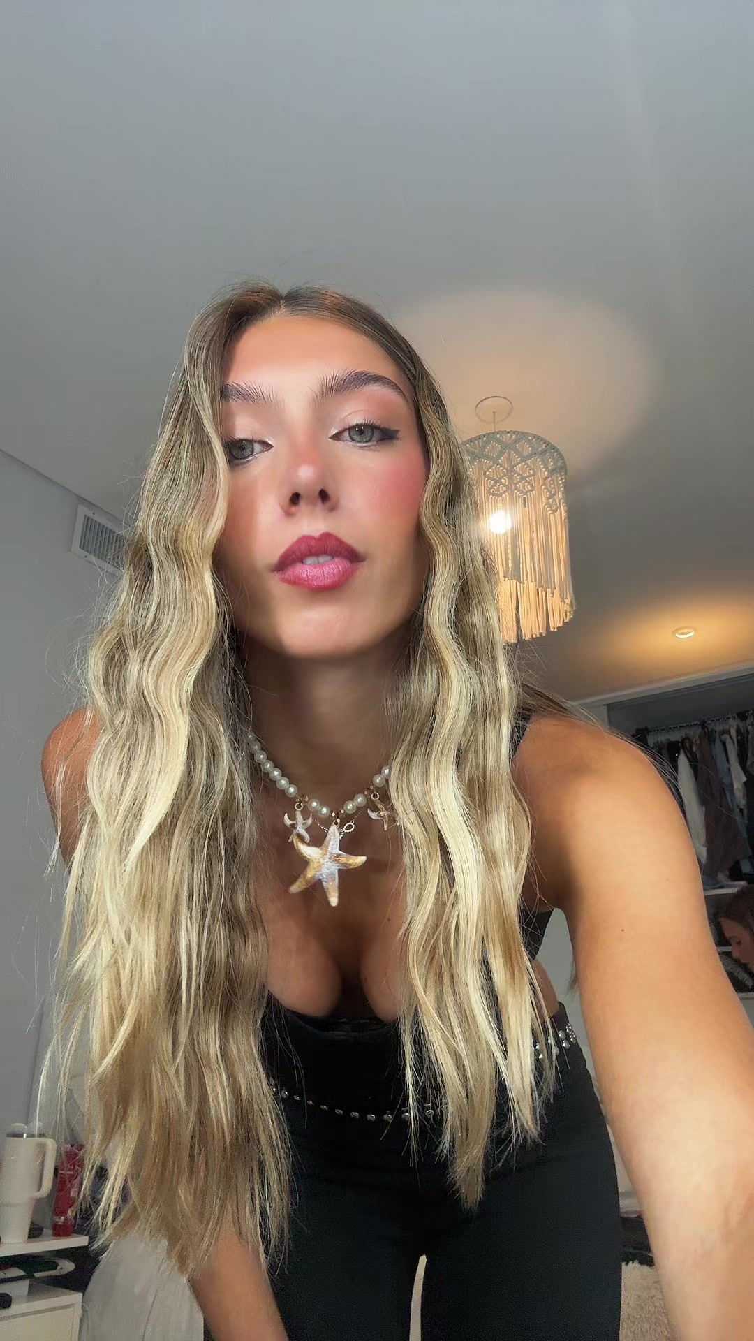 @Abru_