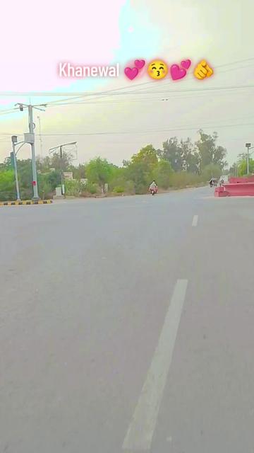 @Apna Khanewal " 👀👅