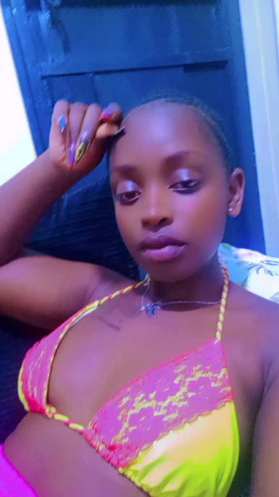 @Sabrinahsabrinah27