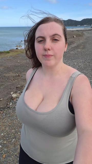 @kiwimilkmaiden