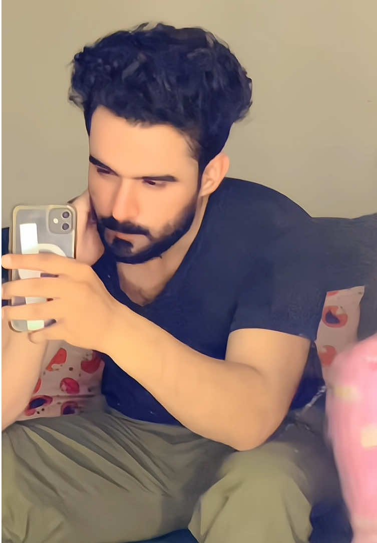 @Kʜɪᴢᴇʀ🔛🔝