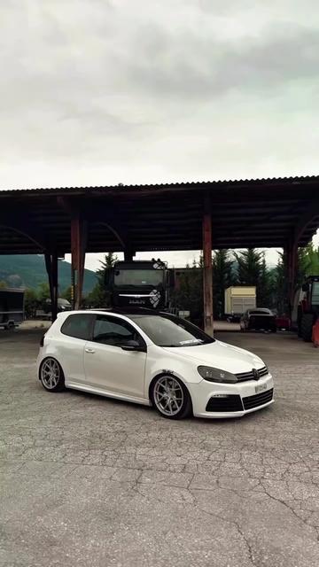 @revvedcars