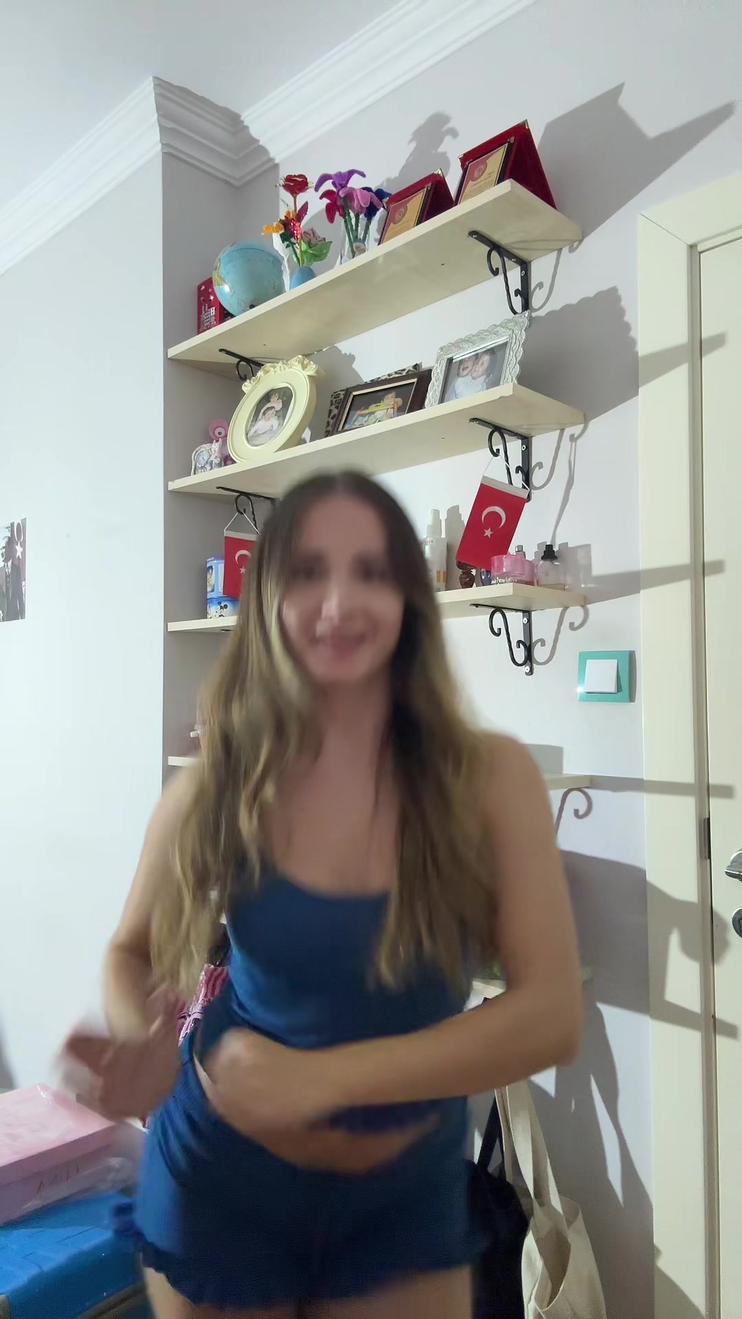 @🦦