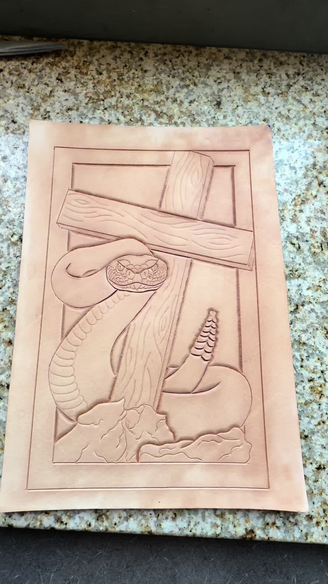 @FireLillyLeather