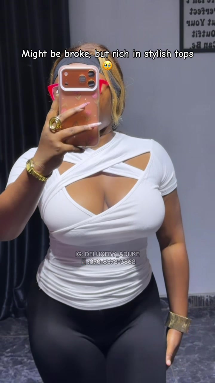 @Deluxebyaduke (CLOTHING STORE)