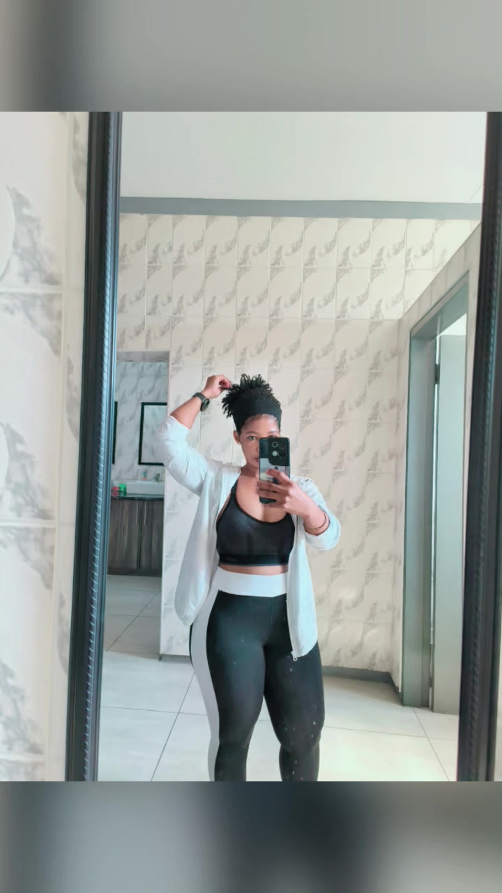 @mphofelicia