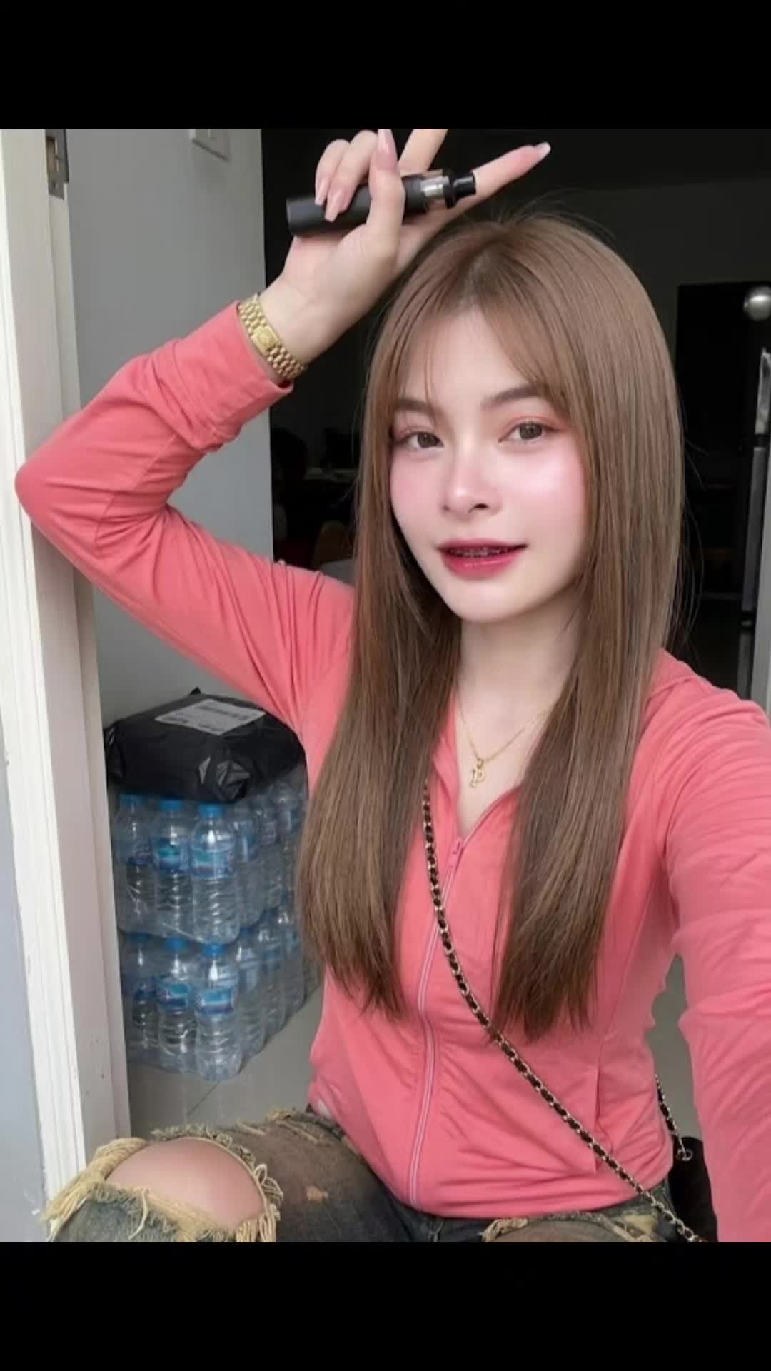 @😻