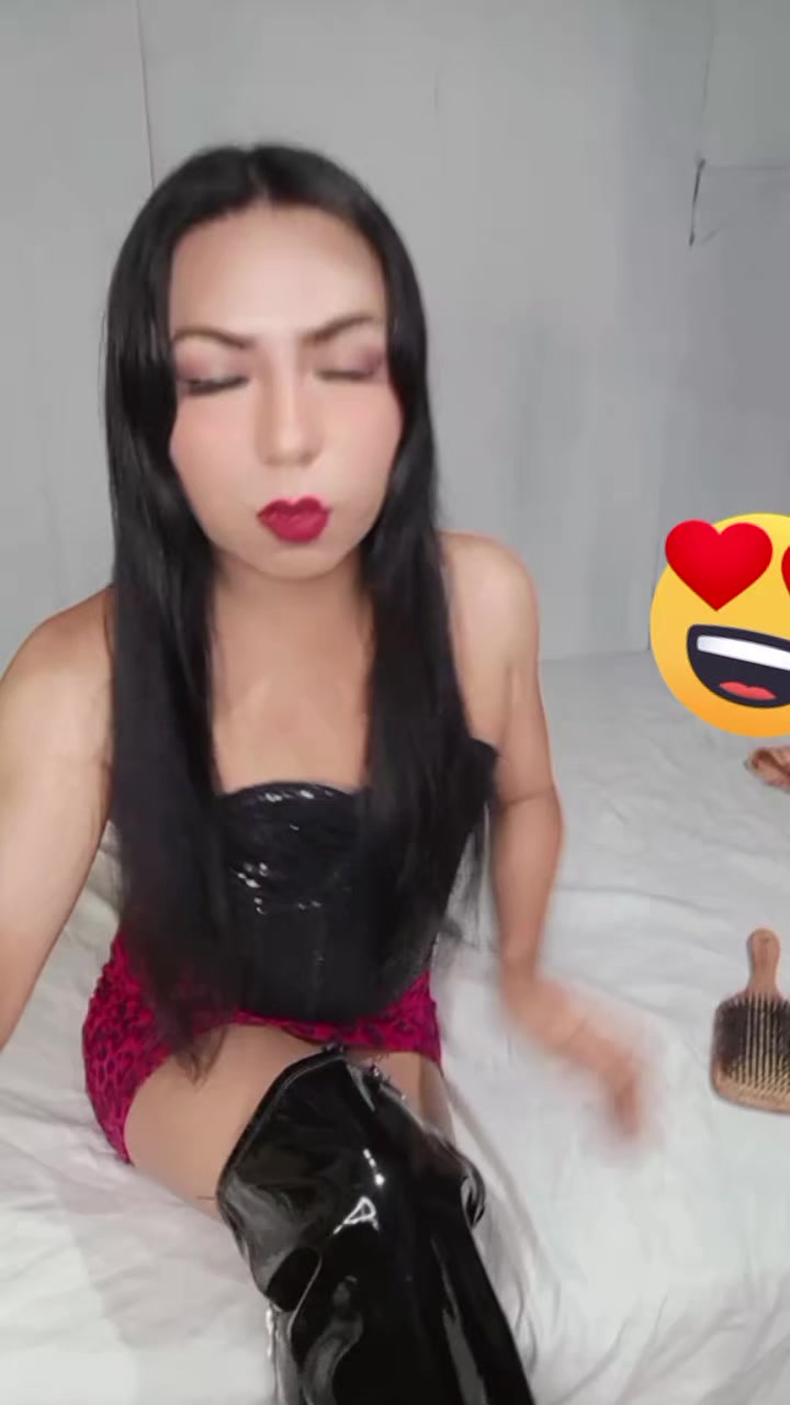 @BRITNEY SOTO