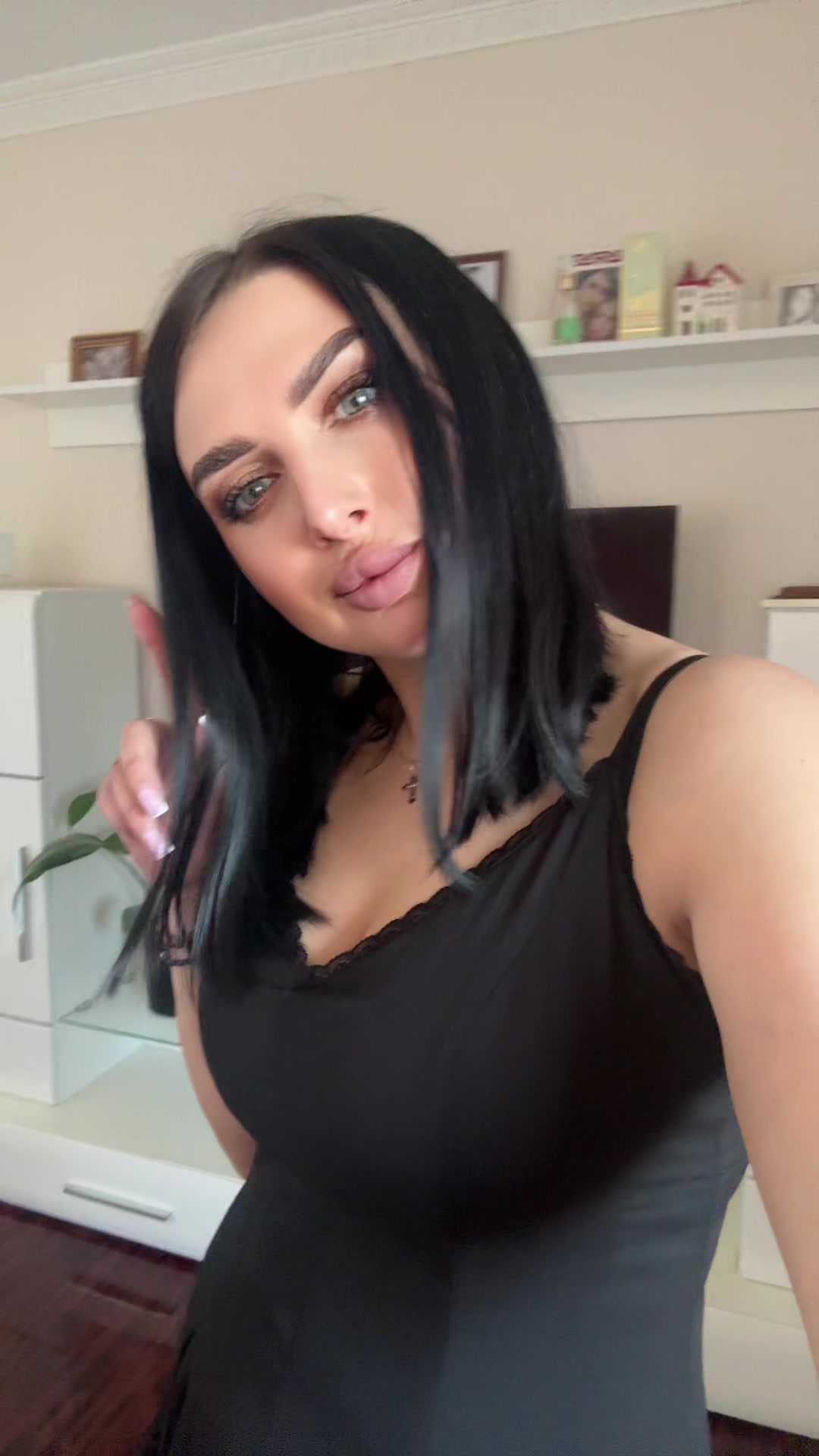 @Aleeenka👻