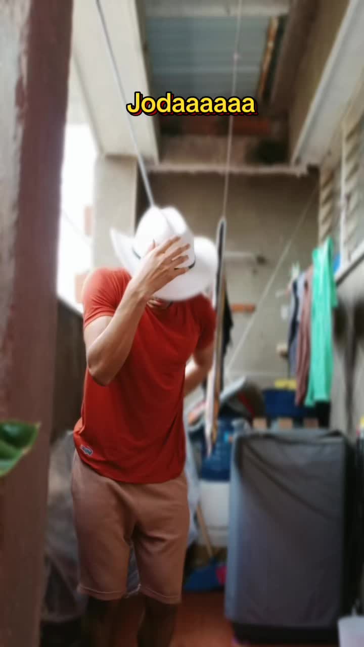 @LaPARODIAconADRIAN 🦁