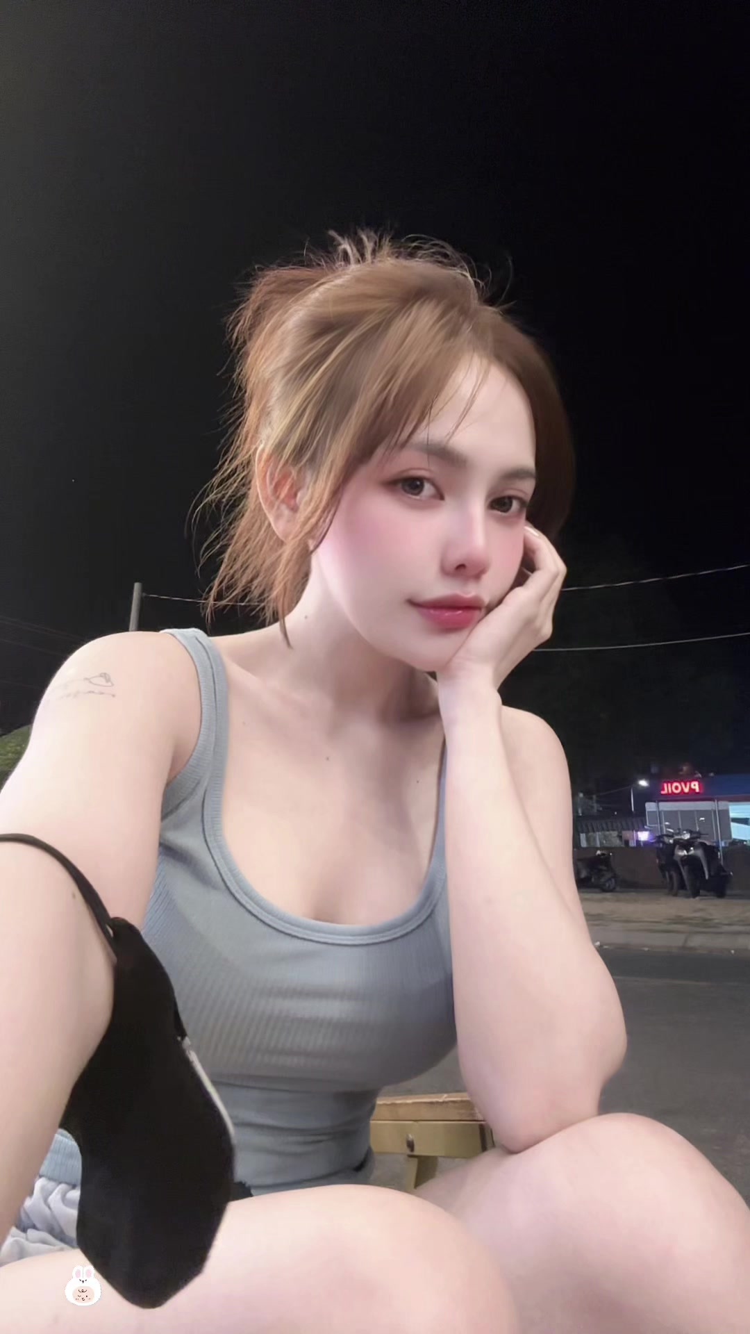 @Embes xíu xiu