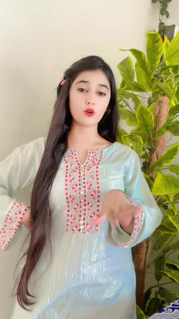 @𝐀𝐟𝐬𝐡𝐚 𝐊𝐡𝐚𝐧