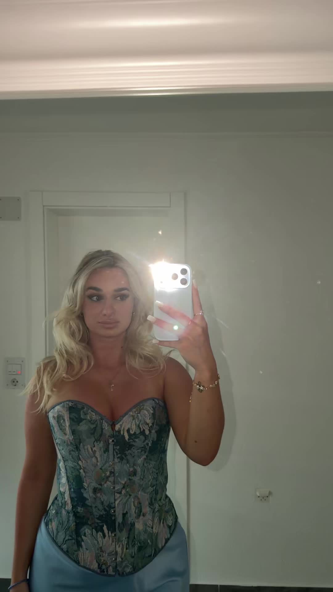 @dajanaa7