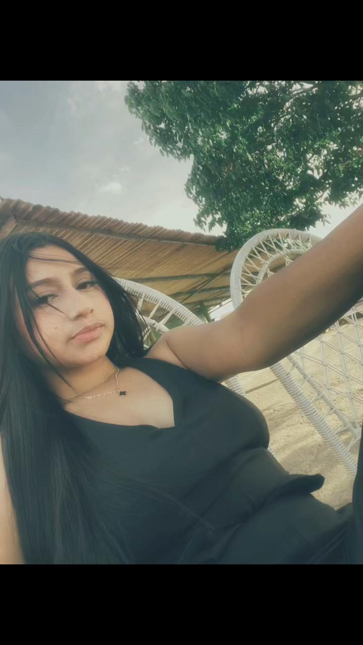 @🦦