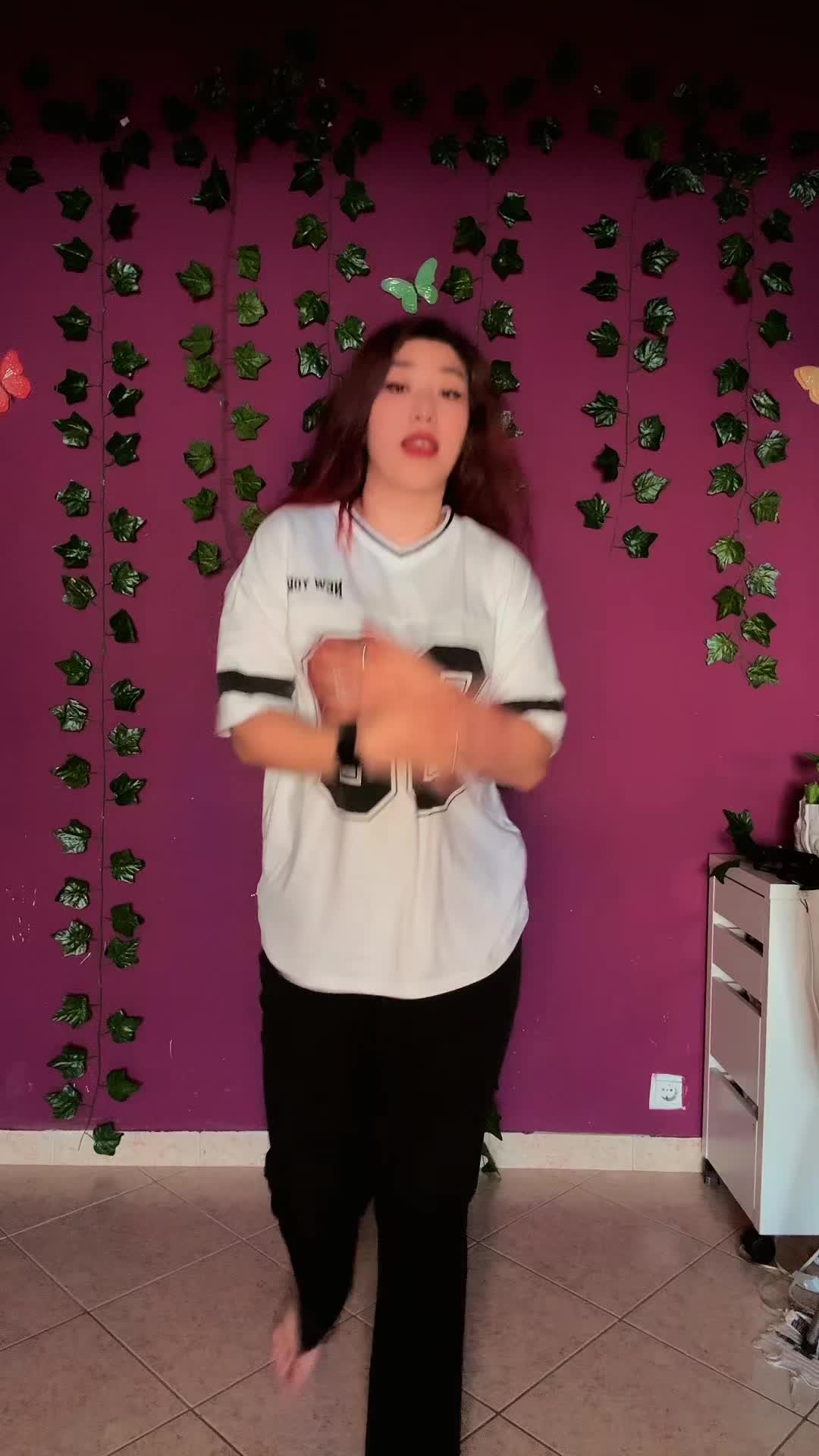 @Queen 👸 🥷