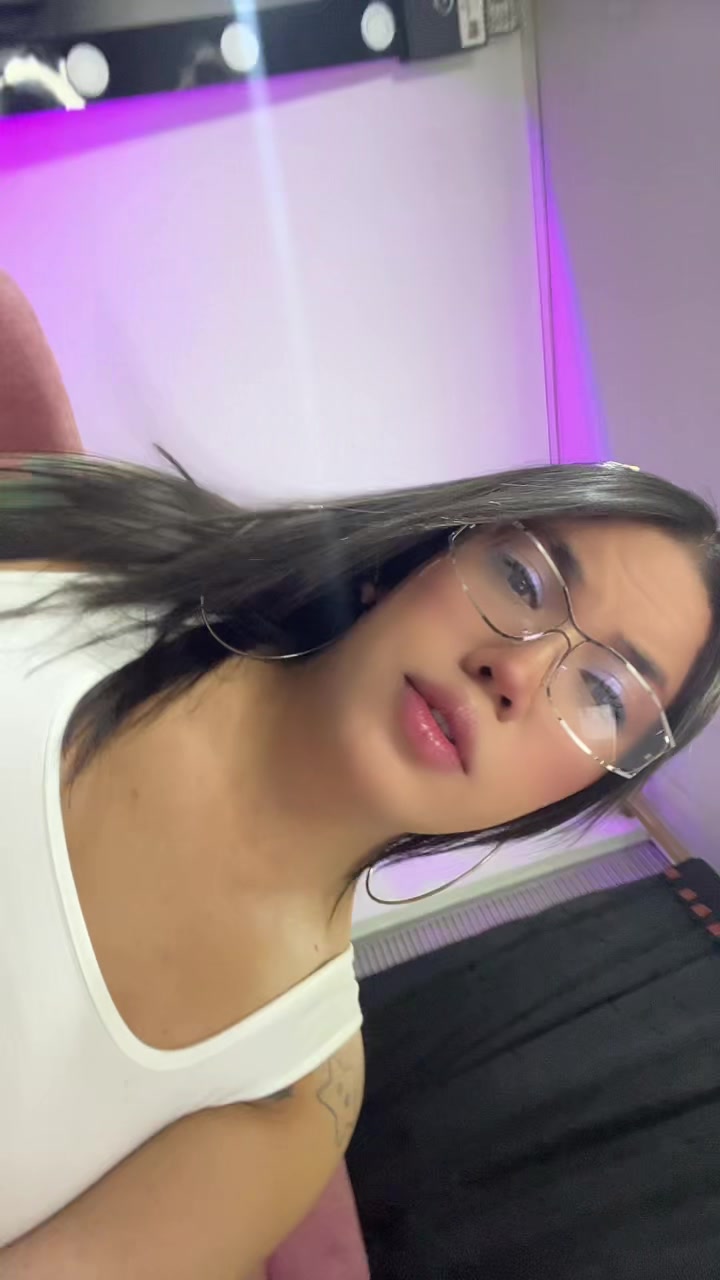 @Ashleyjhoanna18