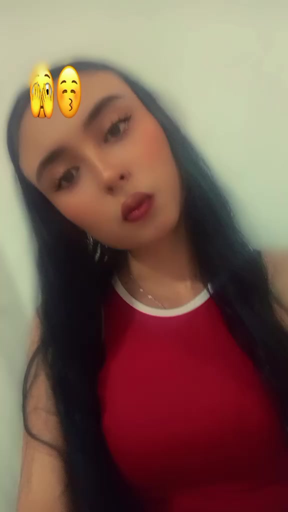 @Laura Valencia🐼🐼
