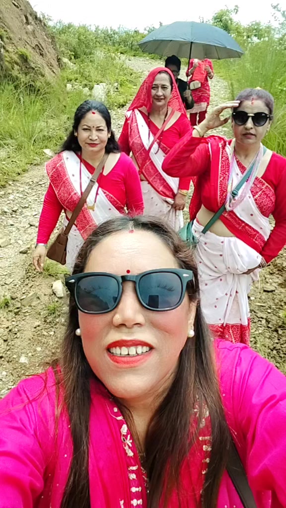 @पारु खड्का🇳🇵🇳🇵