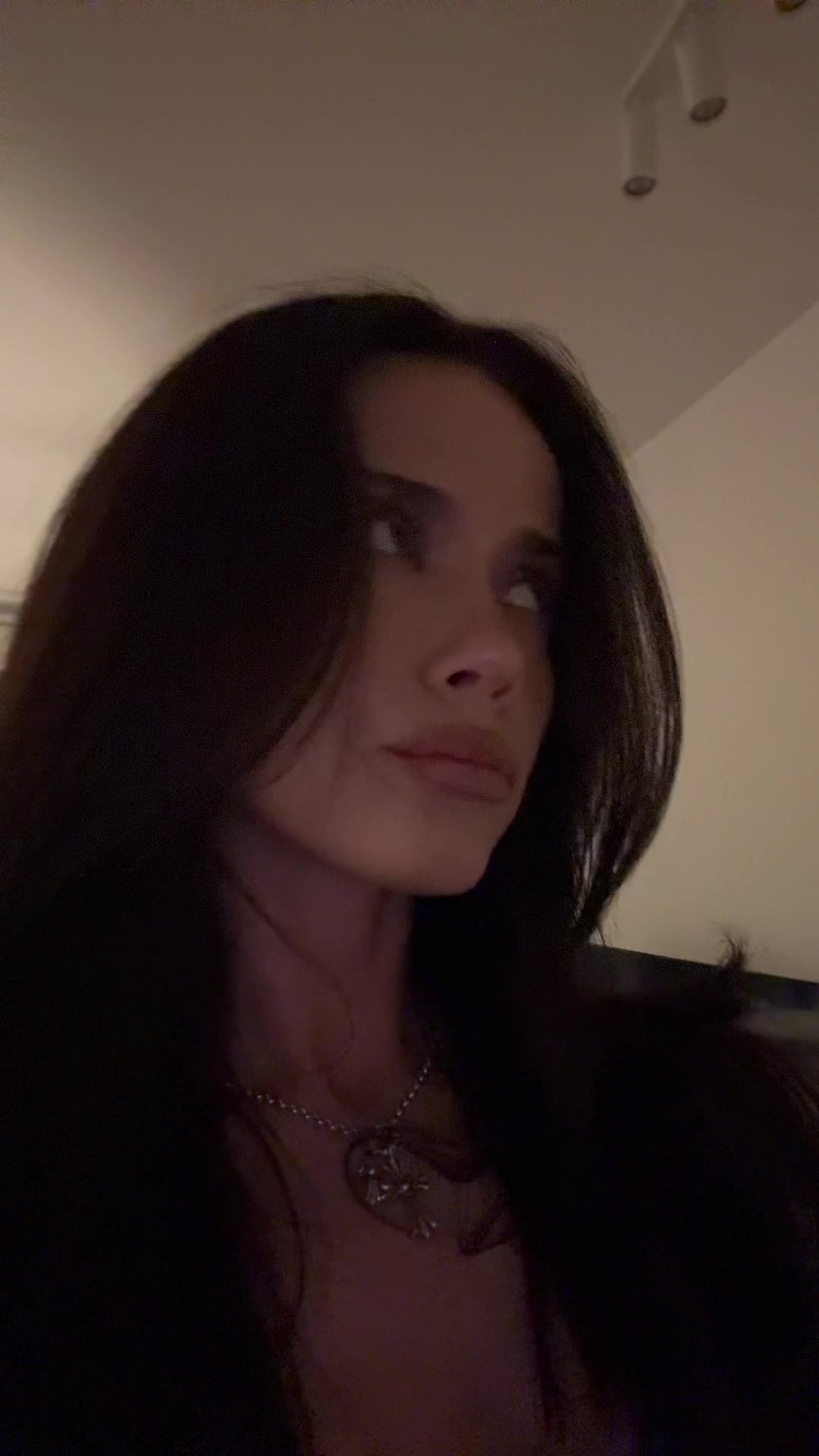 @itsnotbella