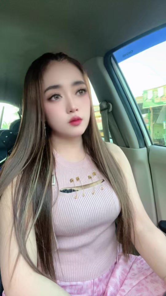 @pinky28_Gioviyan