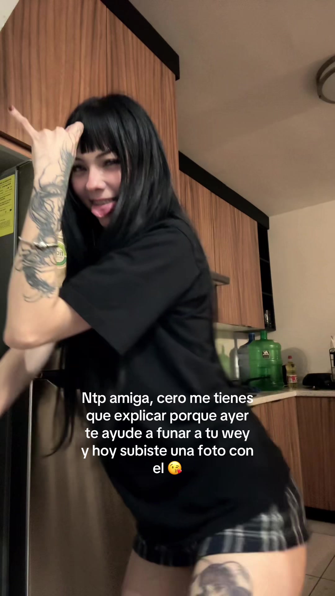 @SkinnyGhostiee🧛🏻&zwj;♀️
