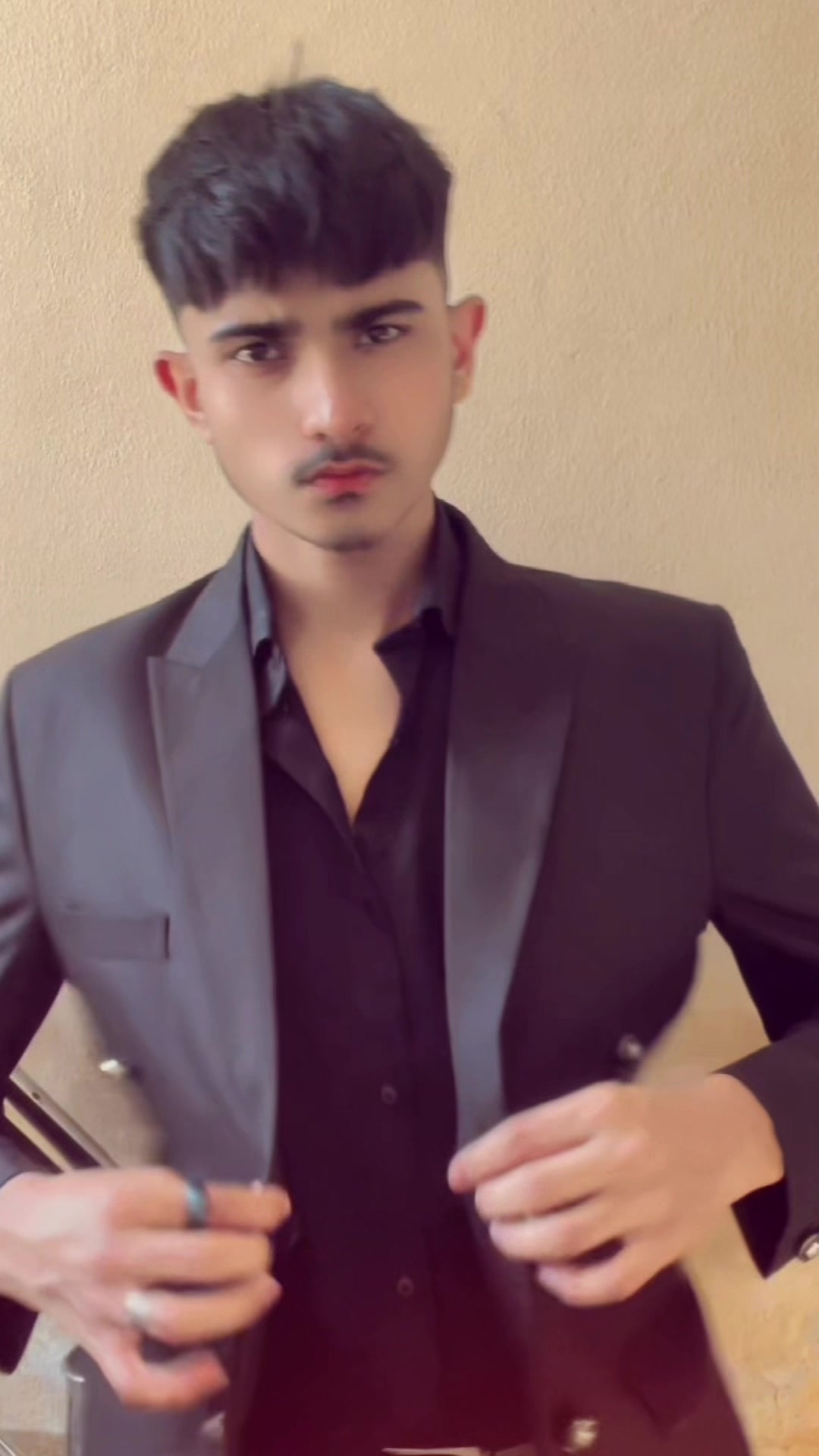 @AHMAR_BHATTI_👑
