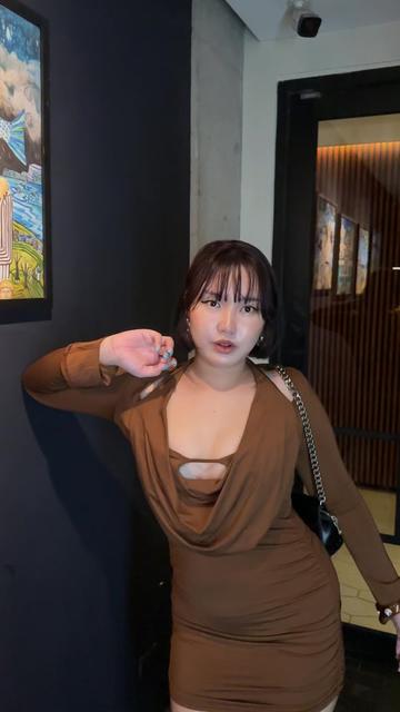 @Ah Ri &bull; អា រី