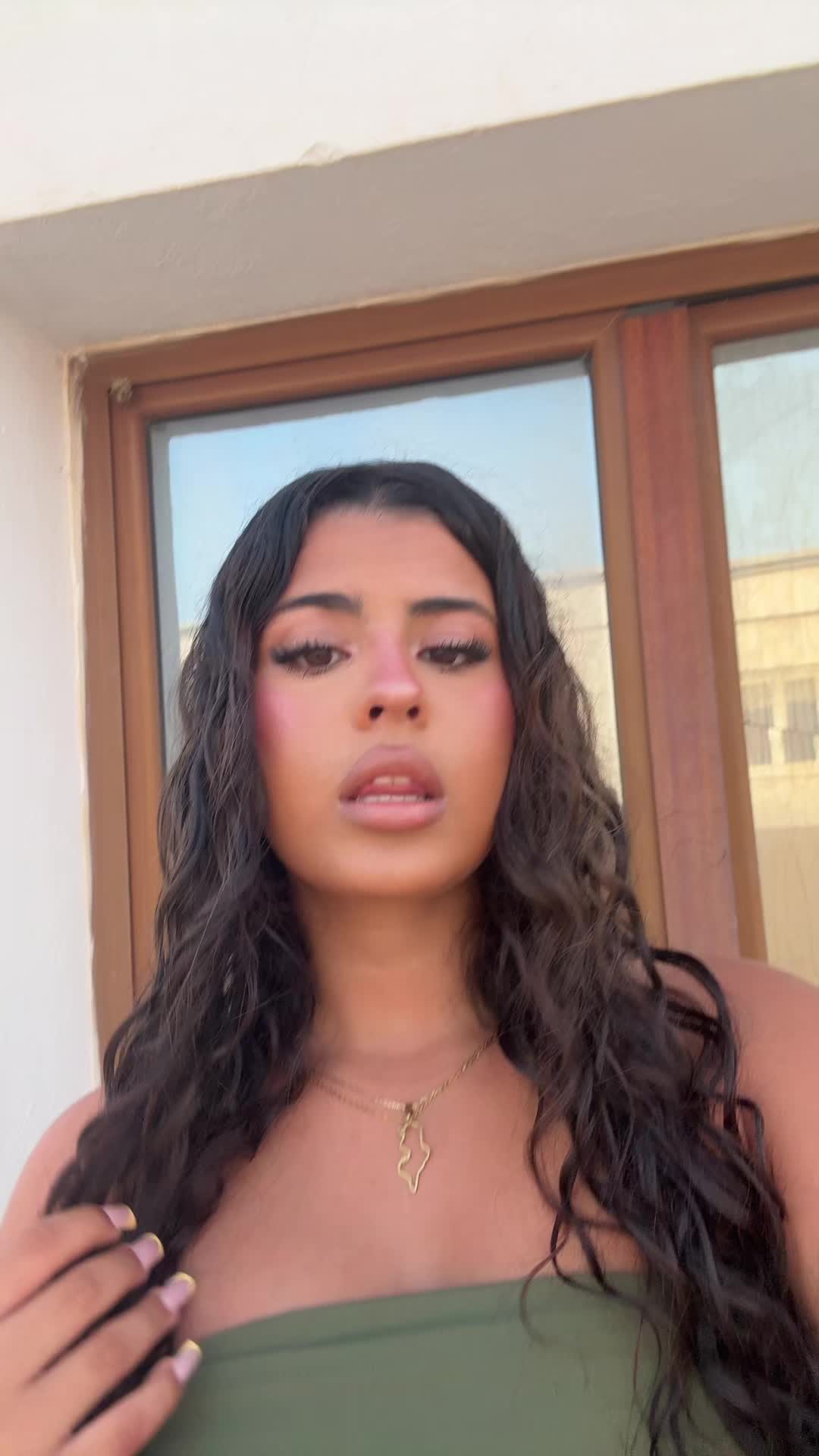 @⃟