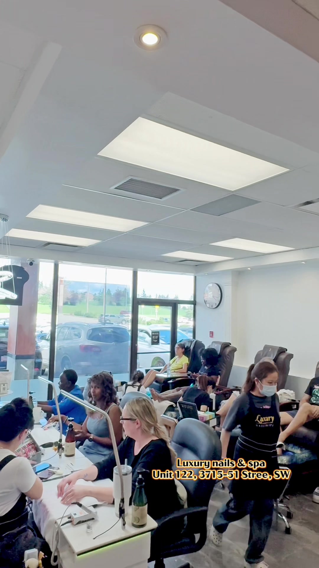 @Luxury Nails & Spa YYC