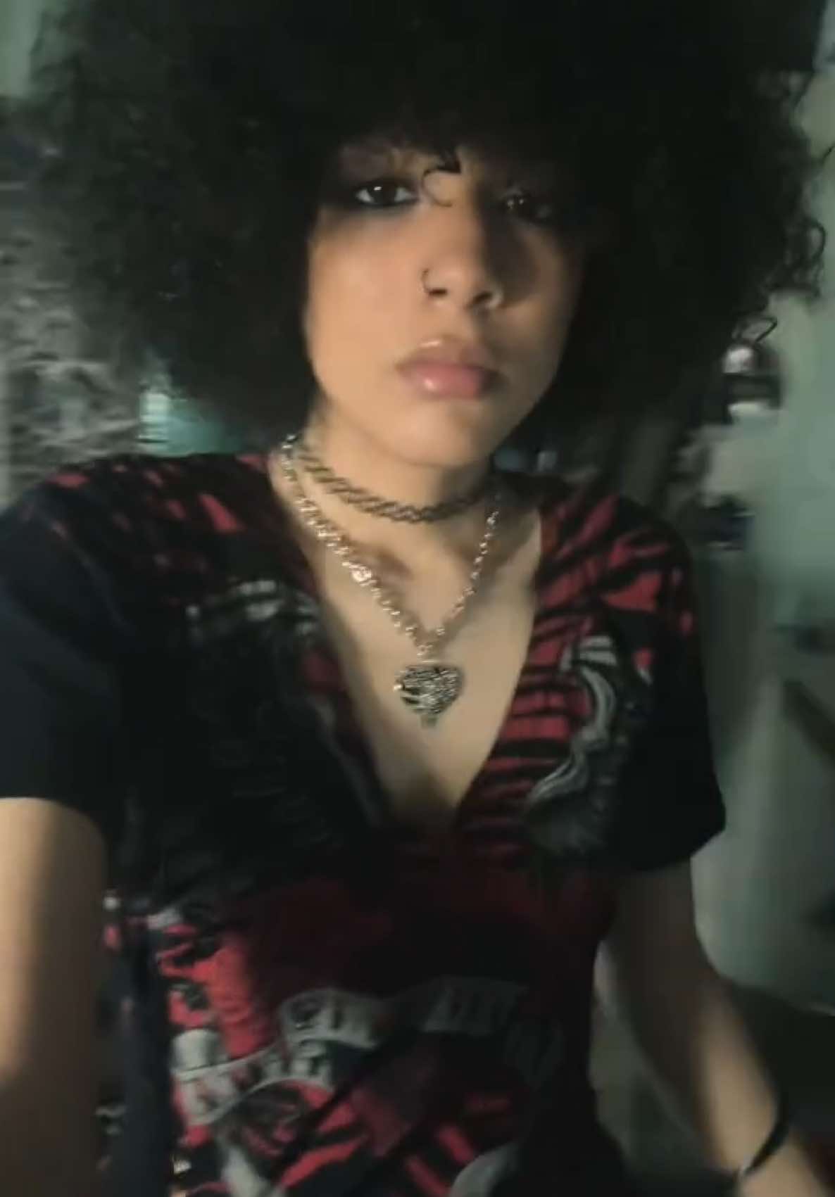 @v 🕷️