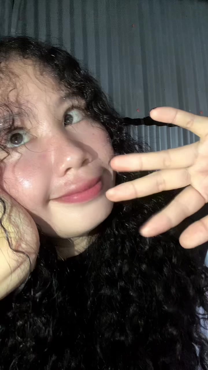 @C l â r ä_26👑🖤