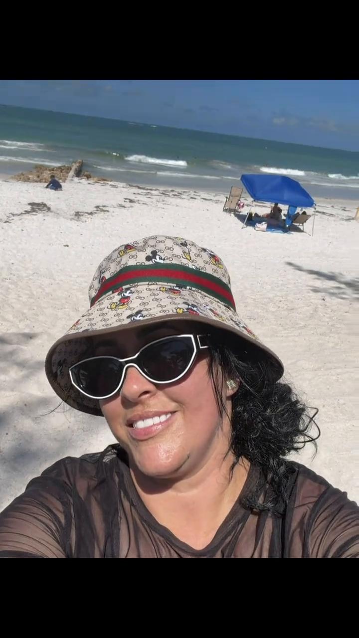 @SoyDaylin