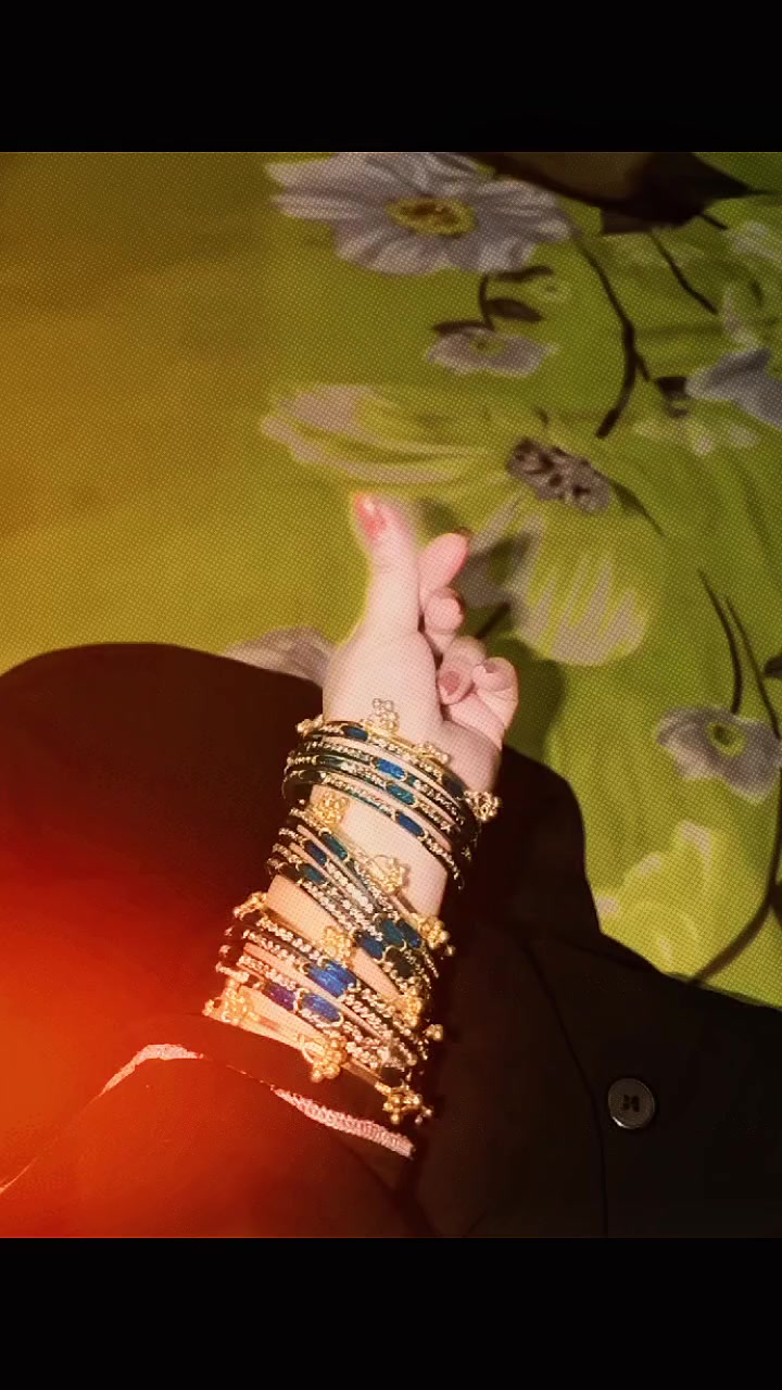 @রহস্যময়ী 🖤