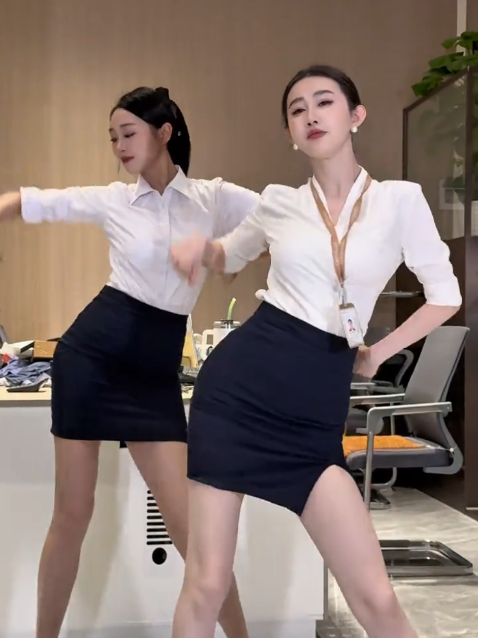 @Sally 雪莉 大笑笑