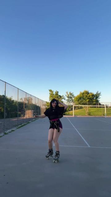@Jada - Roller Dance Burlesque