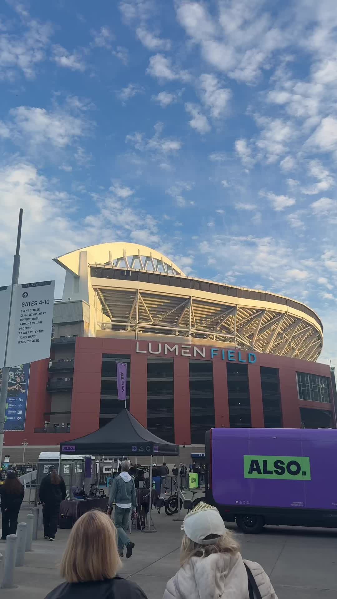 @bee 🐝 | seattle creator