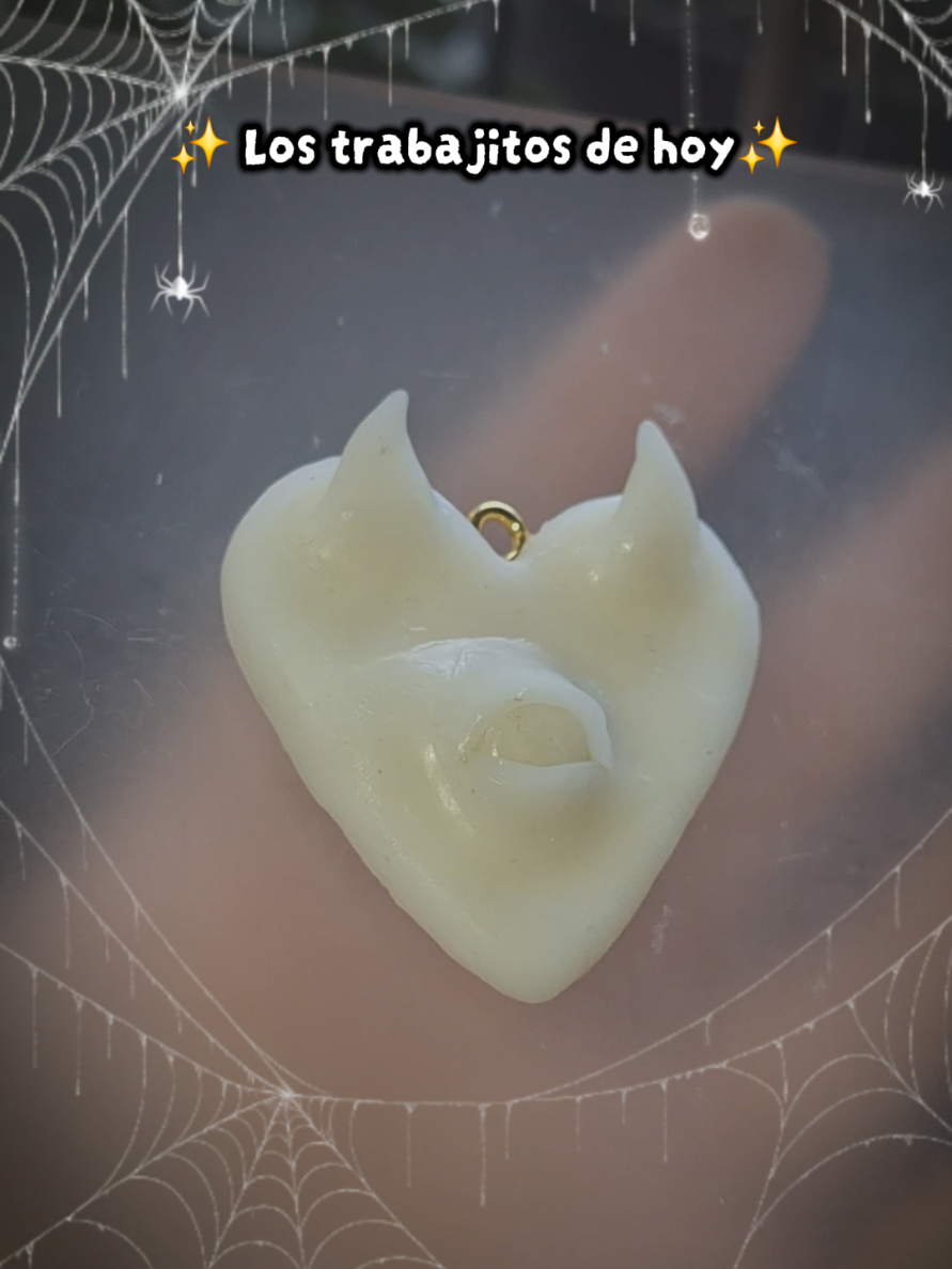 @Ivy Neko 🦇🌙