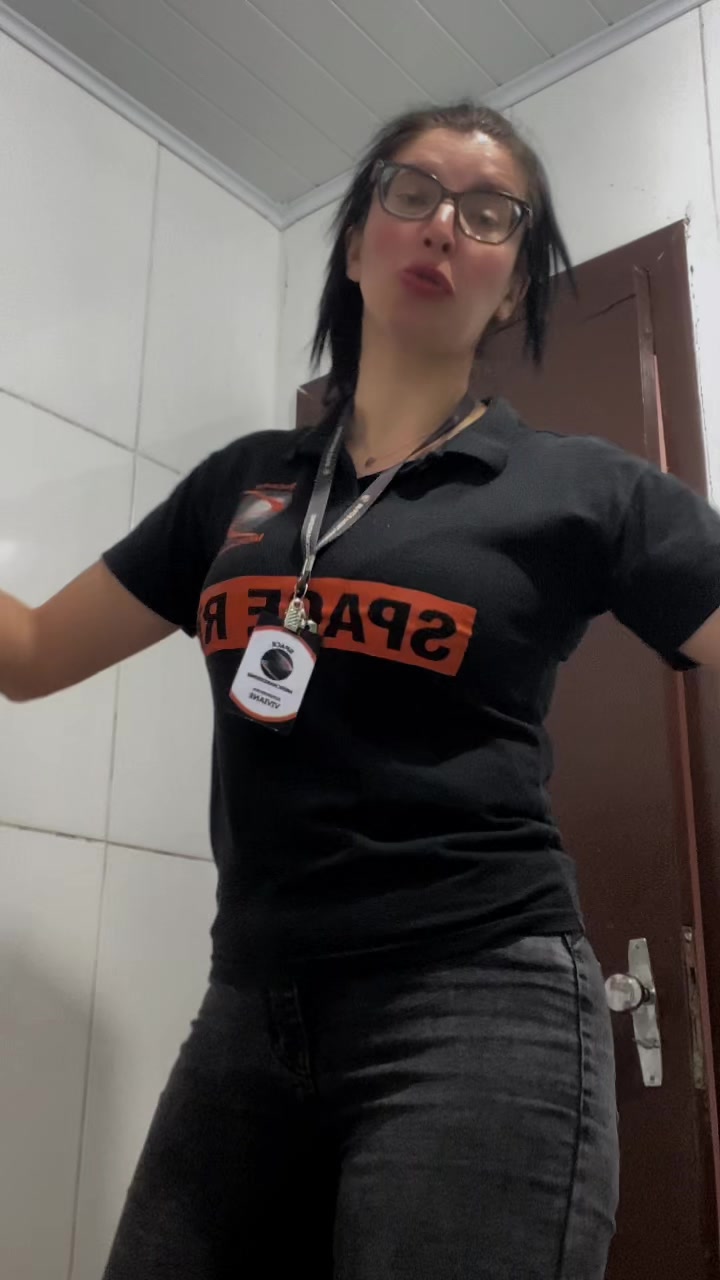 @Viviane Anselmo 🦒