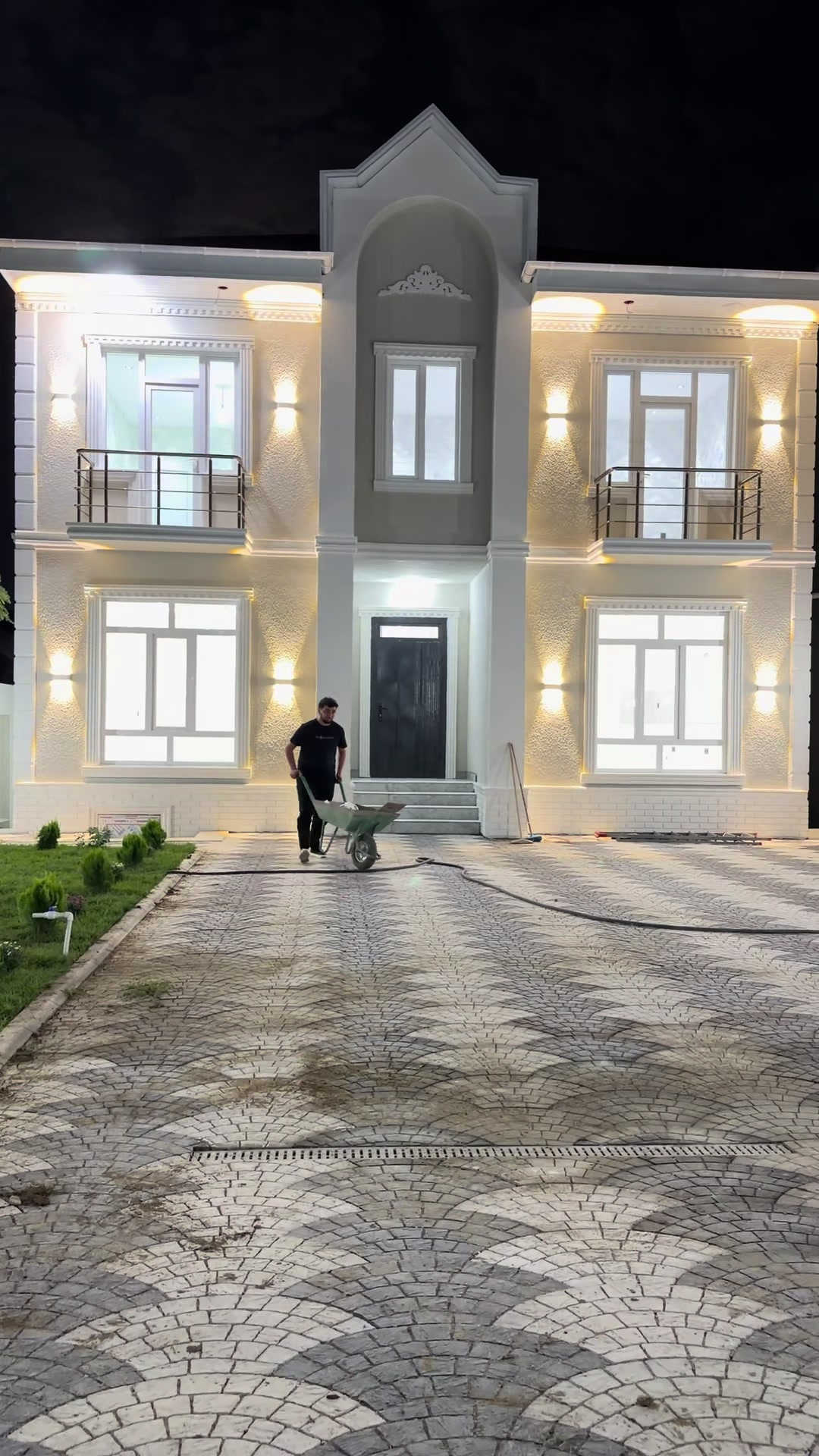 @Emlak&ccedil;ı_Sadiq