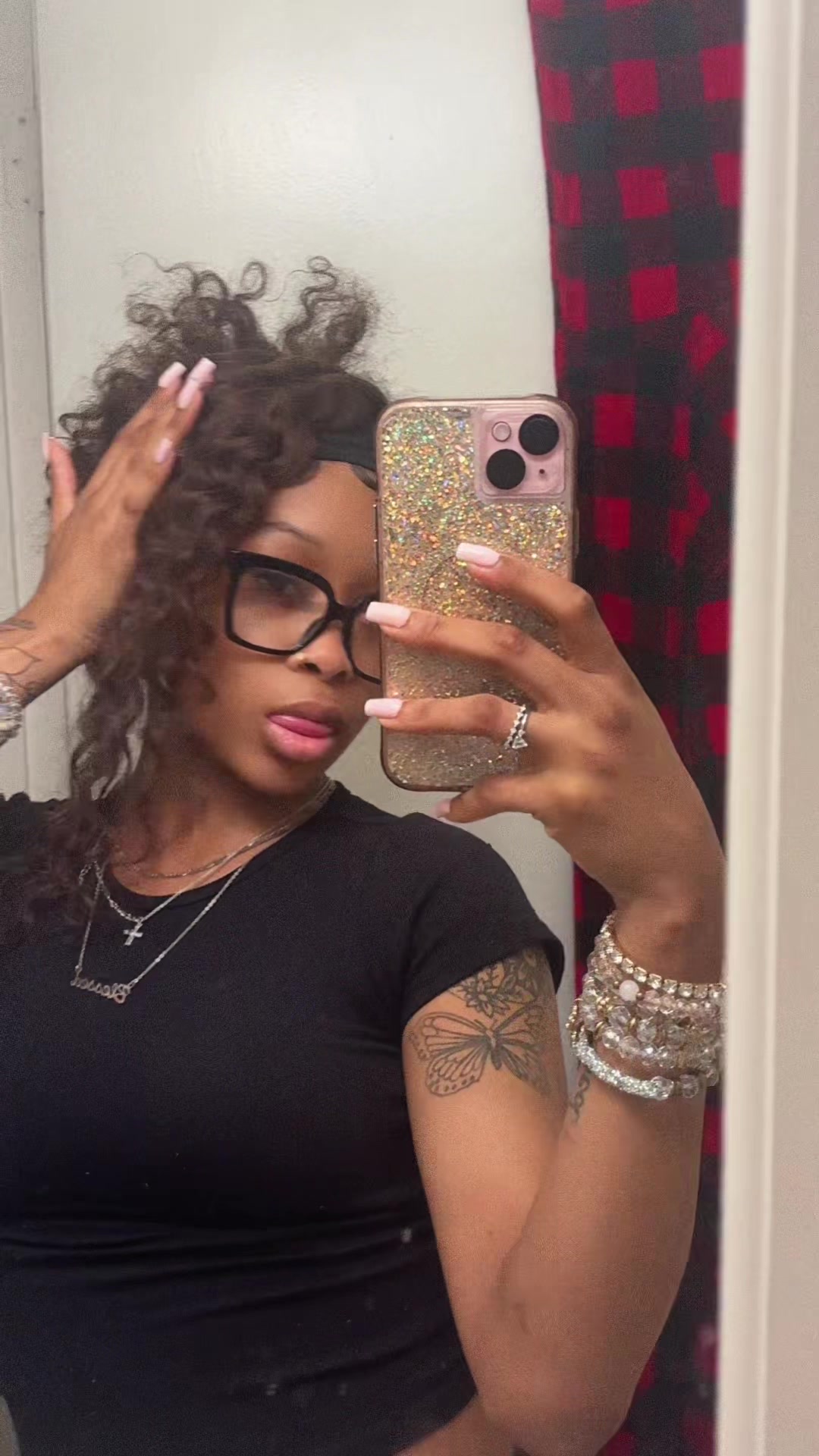 @_ms.h0lly_wood