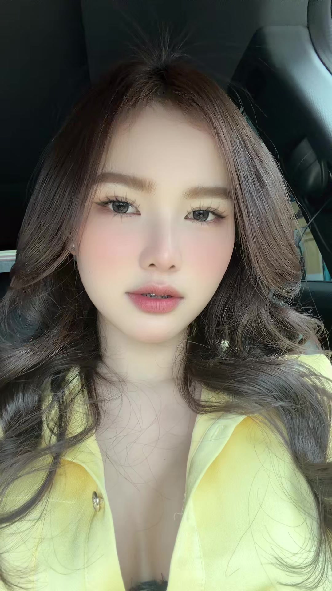 @Ly Monika