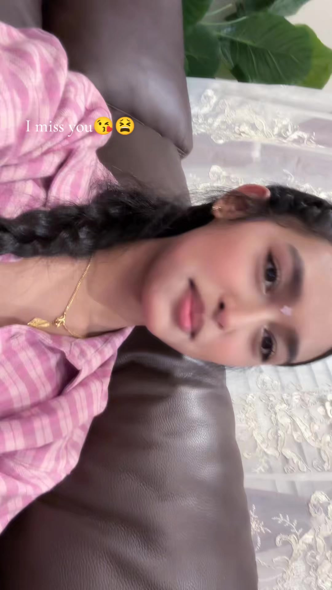 @🧏🏼&zwj;♀️