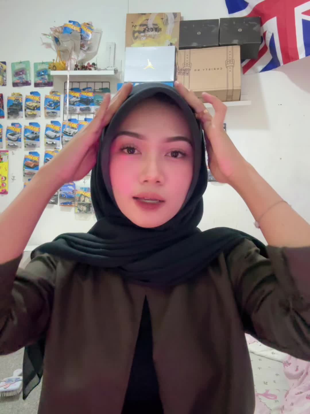 @𝐚𝐧𝐢𝐬