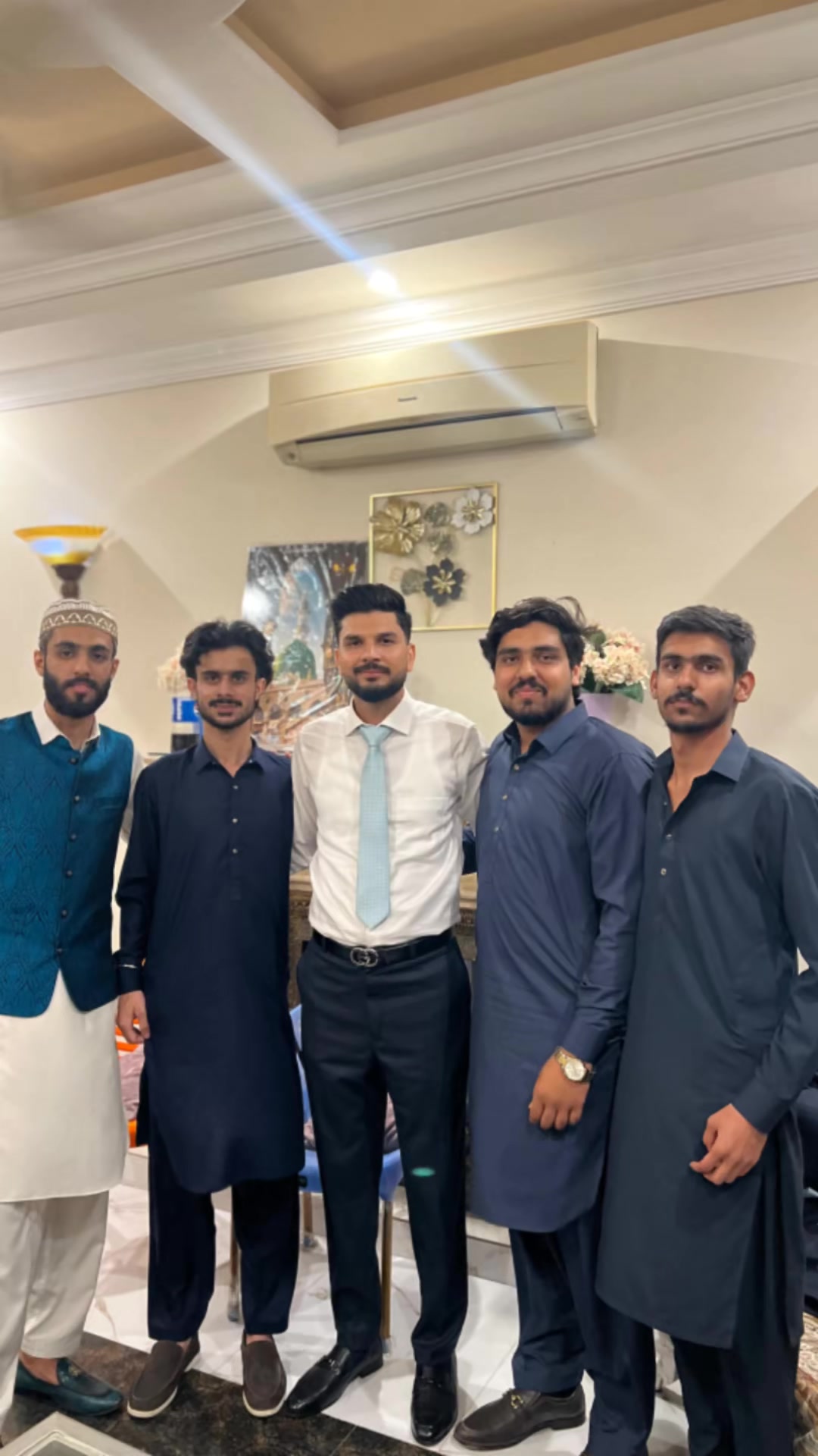 @Mian_Muzammil&hearts;️✨️