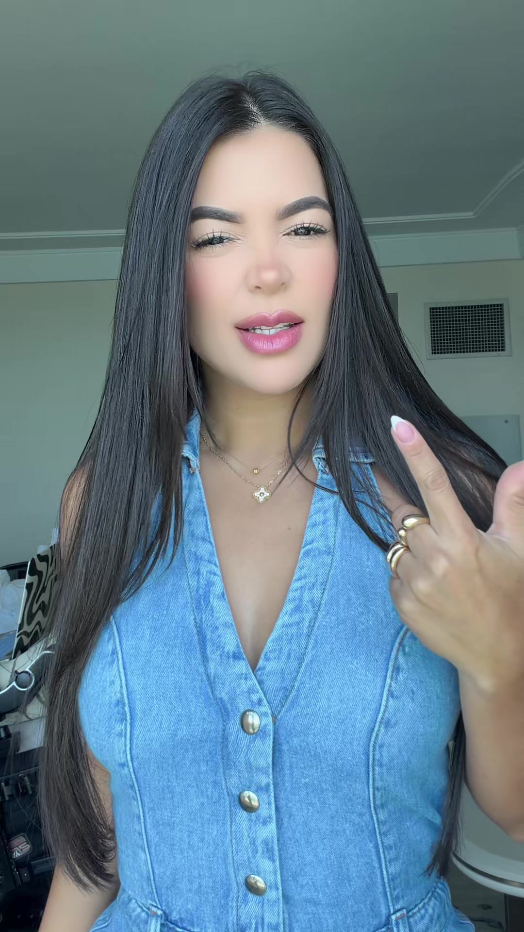 @Anise Aldana